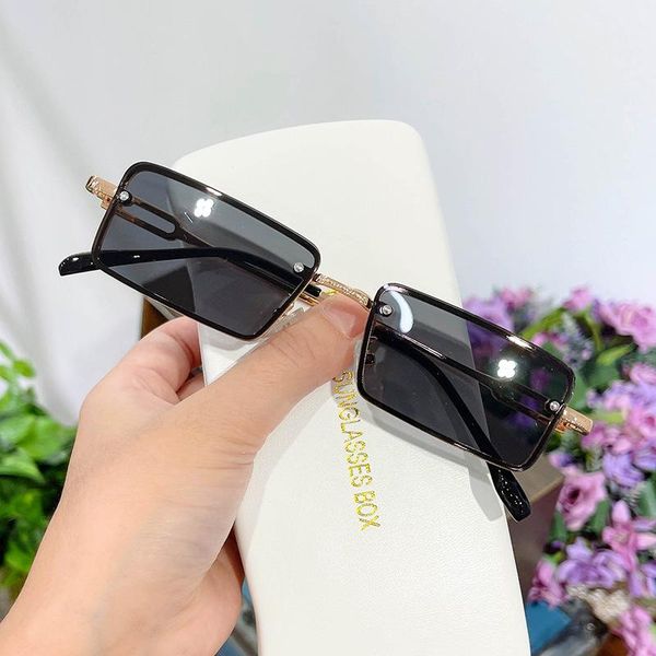 sunglasses metal square women desginer ladies outdoors glasses uv400 blue pink gold oversized colored men, White;black
sunglasses metal square women desginer ladies outdoors glasses uv400 blue pink gold oversized colored men, White;black