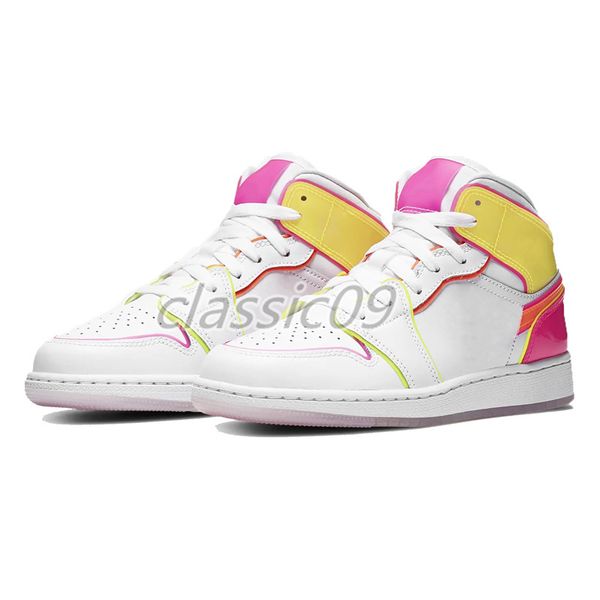 1s mid chicago 2020 men women basketball shoes se white black red mid alternate red yellow multi patent trainers sneakersptvn
1s mid chicago 2020 men women basketball shoes se white black red mid alternate red yellow multi patent trainers sneakersptvn