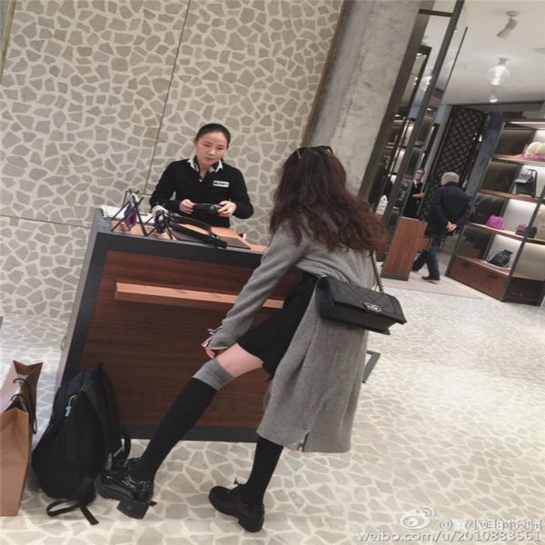 2021 spring and autumn new cashmere womens long sweater coat round neck knit cardigan women, White;black
2021 spring and autumn new cashmere womens long sweater coat round neck knit cardigan women, White;black