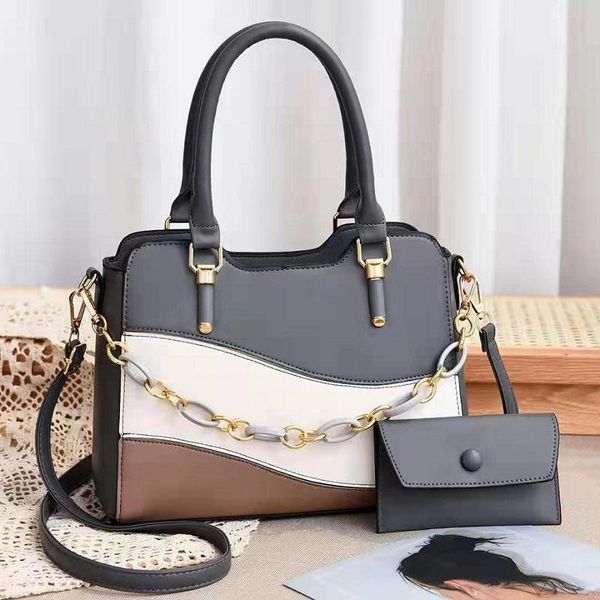 evening bags dl036-34 tide fashion stitching children's maternal list shoulder to make european and american style
evening bags dl036-34 tide fashion stitching children's maternal list shoulder to make european and american style