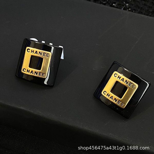 Studs Earrings Xiaoxiang S925 Anti Allergy Letter Black Square Frame Fashionable and Versatile, Golden;silver
Studs Earrings Xiaoxiang S925 Anti Allergy Letter Black Square Frame Fashionable and Versatile, Golden;silver