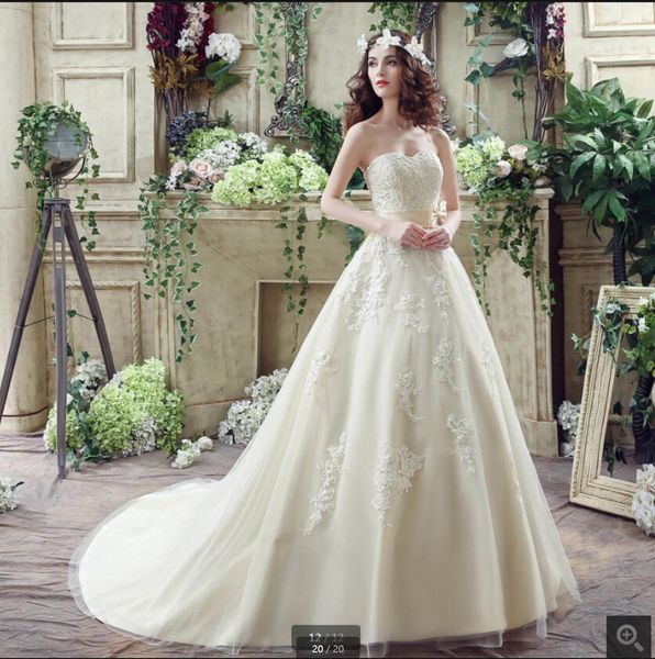 2021 real picture champagne tulle ball gown wedding dress strapless sweetheart neck lace appliques long princess bridal gowns court train co, White
2021 real picture champagne tulle ball gown wedding dress strapless sweetheart neck lace appliques long princess bridal gowns court train co, White