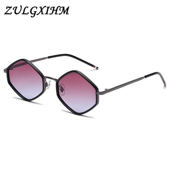 sunglasses 2021 women's fashion large frame windproof cool shade men flat driving mirror uv400, White;black
sunglasses 2021 women's fashion large frame windproof cool shade men flat driving mirror uv400, White;black