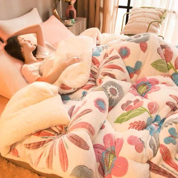 comforters & sets twin/queen/king size patchwork thicken warm quilt duvet home luxury printed flannel winter blanket bedding comforter
comforters & sets twin/queen/king size patchwork thicken warm quilt duvet home luxury printed flannel winter blanket bedding comforter