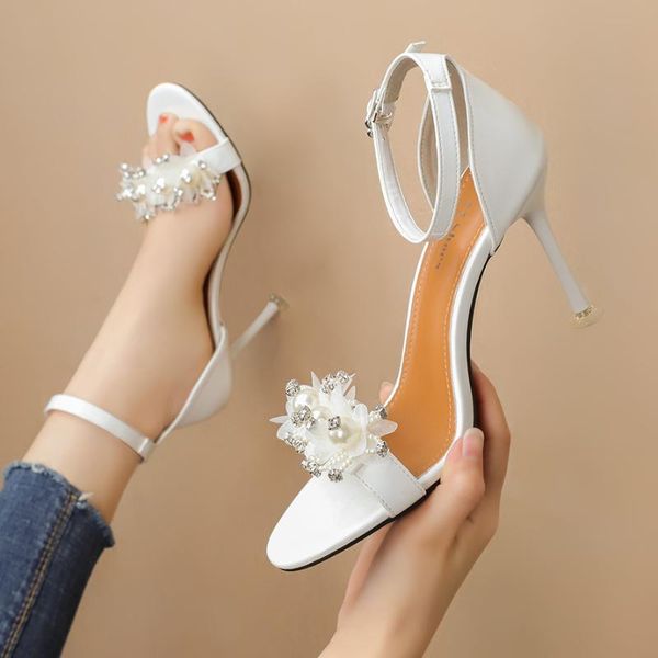 dress shoes 2021 summer elegant open toe women crystal floral sandals rhinestone strap luxury woman black white high heels
dress shoes 2021 summer elegant open toe women crystal floral sandals rhinestone strap luxury woman black white high heels