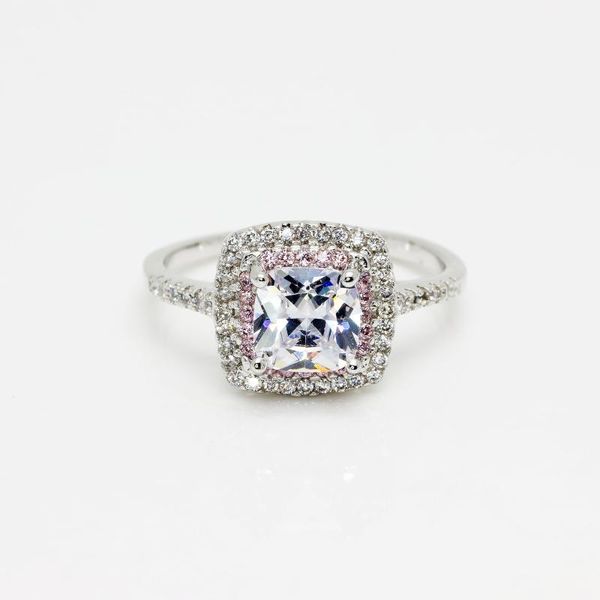 wedding rings luxury full of shine square shape creative white and pink bling wedding/engagement for women gift female jewelry wholesale, Slivery;golden
wedding rings luxury full of shine square shape creative white and pink bling wedding/engagement for women gift female jewelry wholesale, Slivery;golden