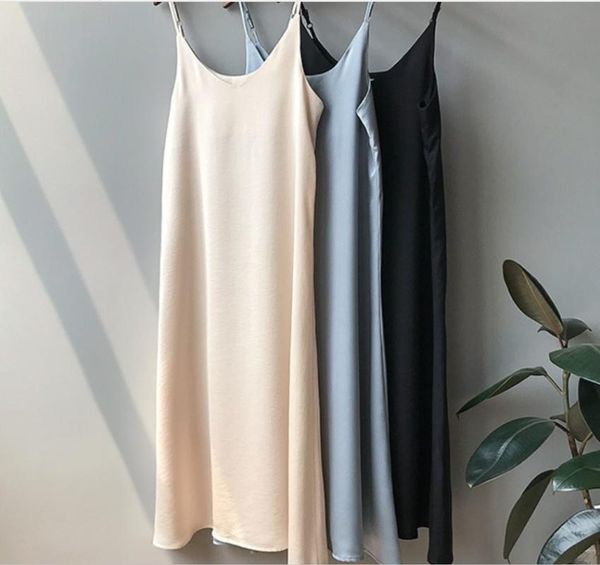 ies 2021 spring summer women satin dress party luxury shiny sundress imitation silk casual dresses, Black;gray
ies 2021 spring summer women satin dress party luxury shiny sundress imitation silk casual dresses, Black;gray
