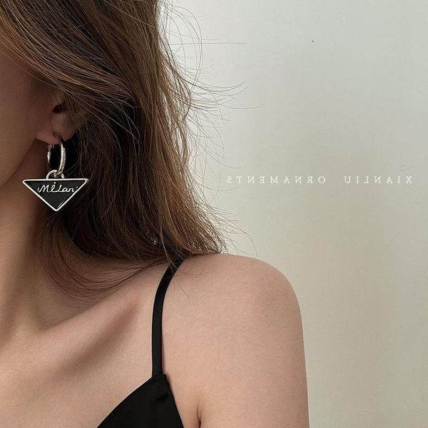 dangle & chandelier 2021 arrival korean fashion jewelry woman gift letter triangle drop earring cool wholesale, Silver
dangle & chandelier 2021 arrival korean fashion jewelry woman gift letter triangle drop earring cool wholesale, Silver