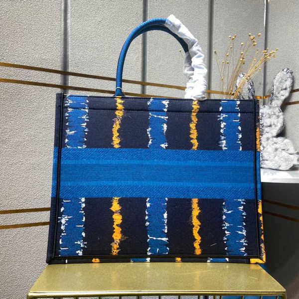 designer luxury bag capacity hand designer fashion messenger lady classic style design 45120 women's leather handbag
designer luxury bag capacity hand designer fashion messenger lady classic style design 45120 women's leather handbag