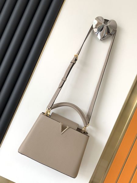 7a single shoulder bag messenger leather handbag selling square fat dew chain leather women's large capacity shoulder with box + dust b
7a single shoulder bag messenger leather handbag selling square fat dew chain leather women's large capacity shoulder with box + dust b
