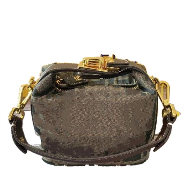 fashion women bag lunch box dog walking magic stick single shoulder messenger handbag makeup new style
fashion women bag lunch box dog walking magic stick single shoulder messenger handbag makeup new style