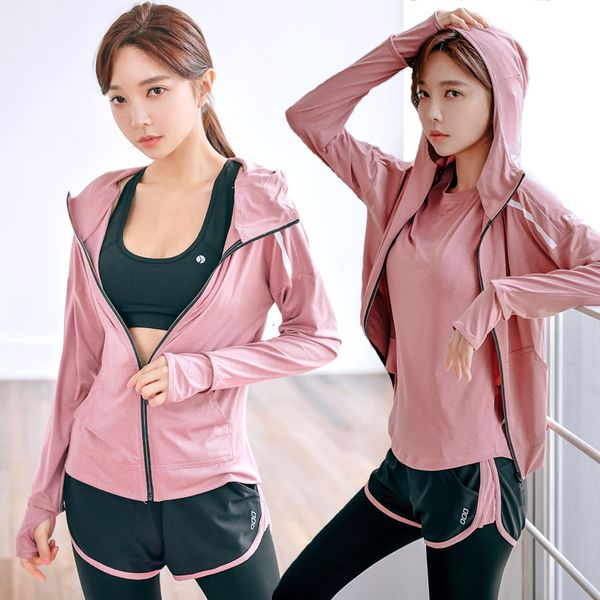 mesh pants fake two-piece printed long sleeve hooded yoga coat autumn and winter three piece women's suit, Gray
mesh pants fake two-piece printed long sleeve hooded yoga coat autumn and winter three piece women's suit, Gray