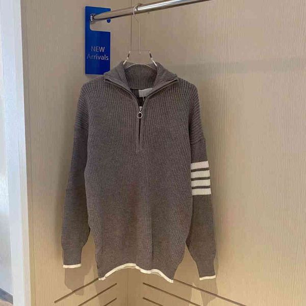 2022 factory wholesale new early autumn temperament commuter korean cardigan lapel straight tube simple knitted sweater, White;black
2022 factory wholesale new early autumn temperament commuter korean cardigan lapel straight tube simple knitted sweater, White;black
