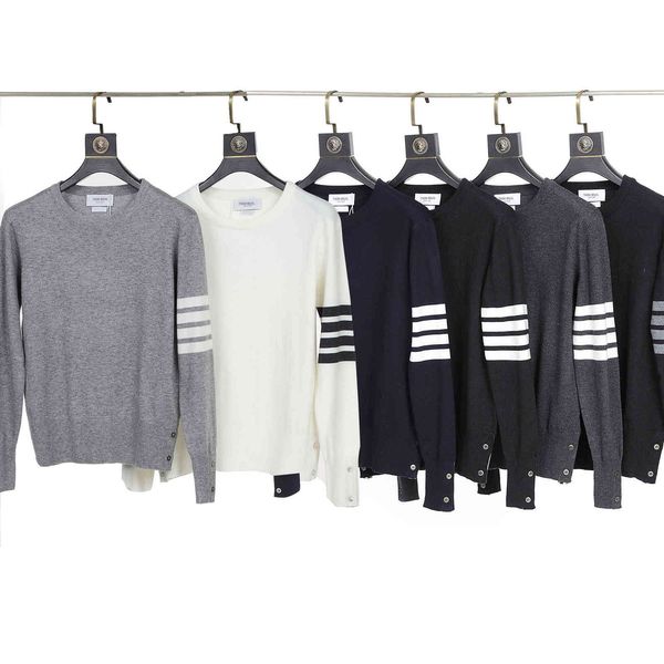 sweater knit tb four bar round neck 2021 korean daily wool jacquard bottomed, White;black
sweater knit tb four bar round neck 2021 korean daily wool jacquard bottomed, White;black