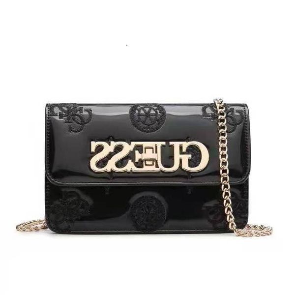 gs new 2021 oil wax leather small square chain strip women's single shoulder messenger bag mini
gs new 2021 oil wax leather small square chain strip women's single shoulder messenger bag mini