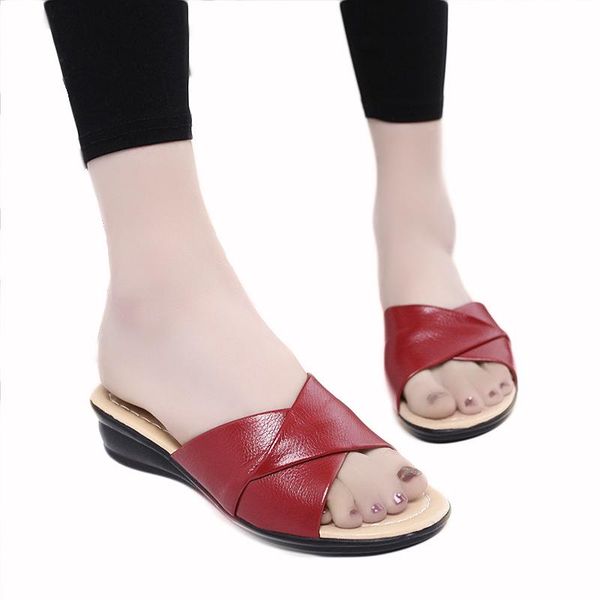 slippers zzpohe 2021 summer soft bottom large size leather non-slip comfortable woman cool mother 40 41 42, Black
slippers zzpohe 2021 summer soft bottom large size leather non-slip comfortable woman cool mother 40 41 42, Black