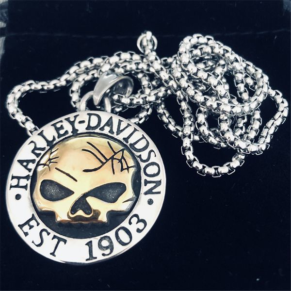 2pcs/lot motorcycles biker skull necklace 316l stainless steel jewelry gold silver men boys pendant with chain
2pcs/lot motorcycles biker skull necklace 316l stainless steel jewelry gold silver men boys pendant with chain