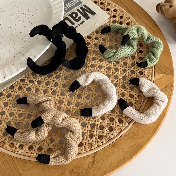 hoop & huggie u-magical simple c shape twisted handmade knitting weave earring for women vintage black white coffee green jewelry, Golden;silver
hoop & huggie u-magical simple c shape twisted handmade knitting weave earring for women vintage black white coffee green jewelry, Golden;silver
