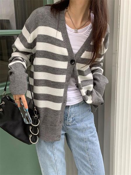 women's knits & tees real s warm glutinous autumn ceremony sense v-neck strip., White
women's knits & tees real s warm glutinous autumn ceremony sense v-neck strip., White