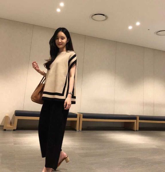 women's sweaters summer silk ensemble, knitted or crocheted tracksuit, patchwork, round collar, short sleeve, loose t-shirts + broad-le, White;black
women's sweaters summer silk ensemble, knitted or crocheted tracksuit, patchwork, round collar, short sleeve, loose t-shirts + broad-le, White;black