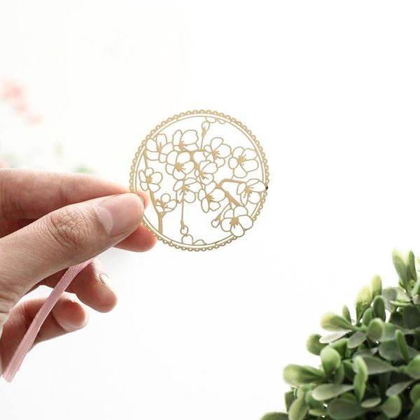 bookmark romantic cherry blossom mini brass carved metal book mark retro stationery golden clip exquisite japan tourist souvenir
bookmark romantic cherry blossom mini brass carved metal book mark retro stationery golden clip exquisite japan tourist souvenir