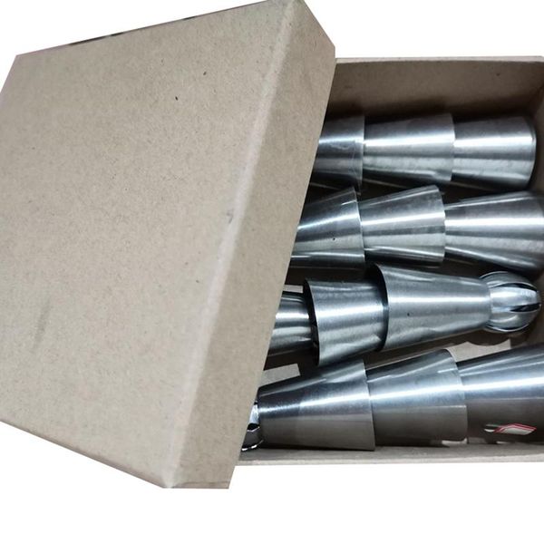 stainless steel cake decor piping tips set with coupler 6/7/12pcs spherical russian style cream nozzle for baking dnj998 & pastry tools
stainless steel cake decor piping tips set with coupler 6/7/12pcs spherical russian style cream nozzle for baking dnj998 & pastry tools