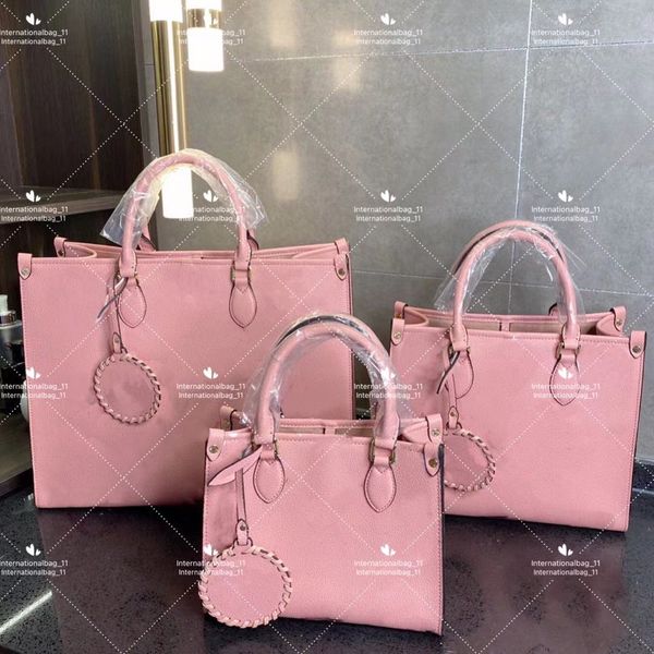 luxury leather printed designer bag totes with onthe shopping bags for ladies large volume casual
luxury leather printed designer bag totes with onthe shopping bags for ladies large volume casual