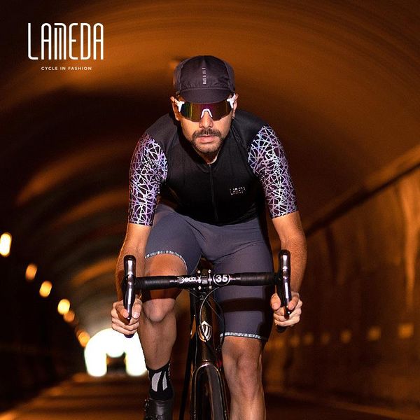 racing jackets lambda colorful reflective men's cycling wear summer short sleeve road mountain bike jacket asian size, Black;red
racing jackets lambda colorful reflective men's cycling wear summer short sleeve road mountain bike jacket asian size, Black;red