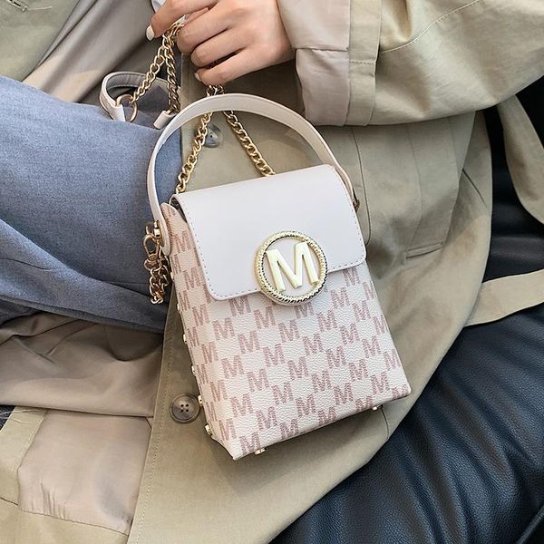 shoulder bags niche design western style handbag 2021 fashion chain bag messenger square mobile phone width: 14cm
shoulder bags niche design western style handbag 2021 fashion chain bag messenger square mobile phone width: 14cm