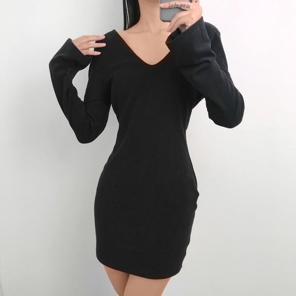 casual dresses 2021 deep v-neck mini dress women skinny long flare sleeve above knee streetwear solid pure basic party, Black;gray
casual dresses 2021 deep v-neck mini dress women skinny long flare sleeve above knee streetwear solid pure basic party, Black;gray