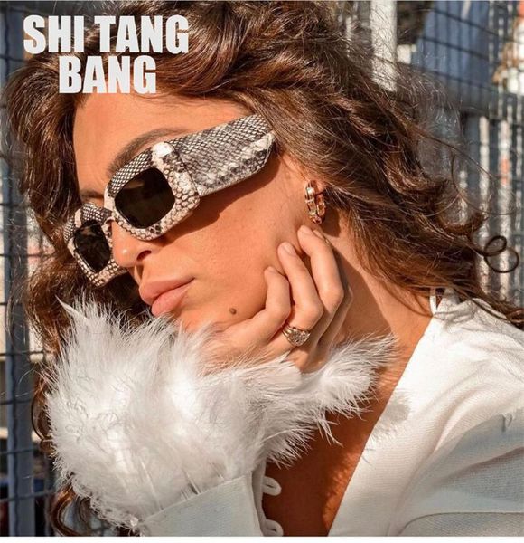 sunglasses men brand modern retro snakeskin pattern ladies ins wind designer wide-leg sun glasses all-match trend eyeglasses, White;black
sunglasses men brand modern retro snakeskin pattern ladies ins wind designer wide-leg sun glasses all-match trend eyeglasses, White;black