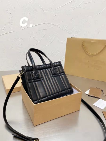 tote counter new handbag shoulder shopping bag four seasons must-have original celebrity same paragraph size 23*19
tote counter new handbag shoulder shopping bag four seasons must-have original celebrity same paragraph size 23*19