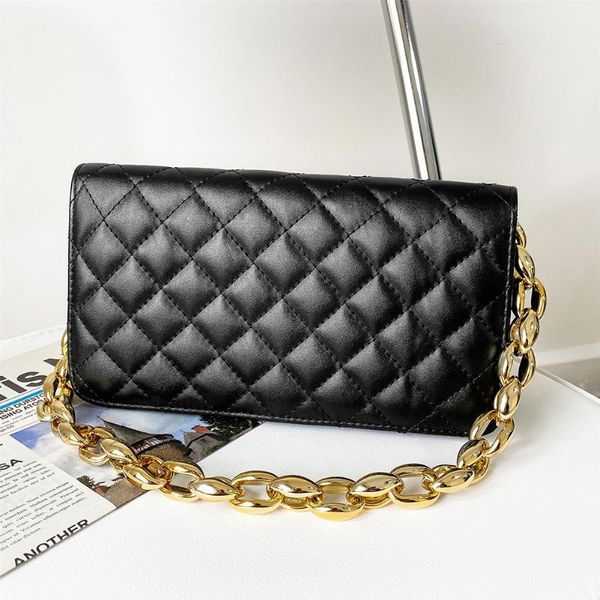 luxury women's shoulder bags 2021 lattice pattern pu leather handbags female gold thick chain underarm flap clutch
luxury women's shoulder bags 2021 lattice pattern pu leather handbags female gold thick chain underarm flap clutch