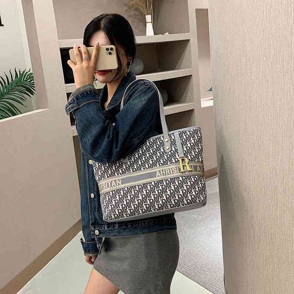 80% off large capacity bag women's new fashion shopping bag canvas shoulder portable tote handbags
80% off large capacity bag women's new fashion shopping bag canvas shoulder portable tote handbags