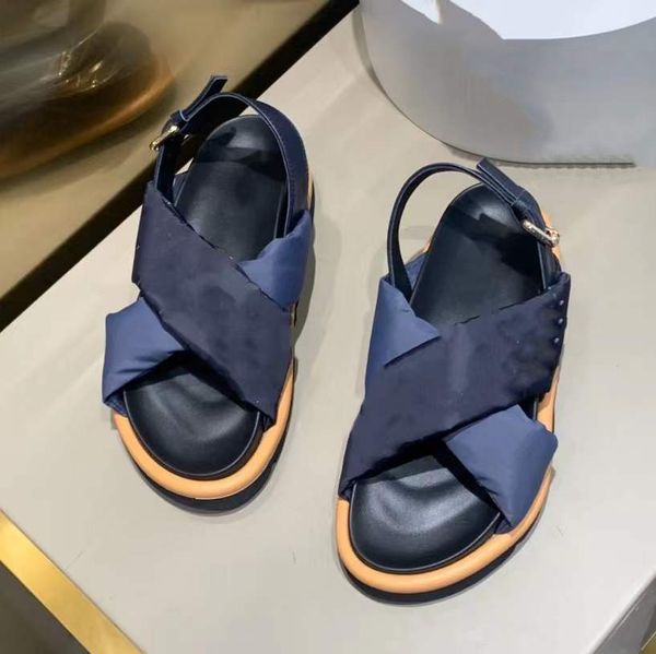 classic designer slippers sandals for women women shoes slides summer causal outdoor beach genuine leather buckle platform sandal 35-45 with, Black
classic designer slippers sandals for women women shoes slides summer causal outdoor beach genuine leather buckle platform sandal 35-45 with, Black