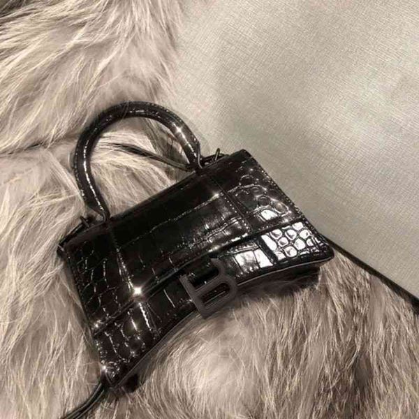 hourglassoo italy luxury designer handbag b bag mini xs crocodile pattern high version new one shoulder slant cross
hourglassoo italy luxury designer handbag b bag mini xs crocodile pattern high version new one shoulder slant cross