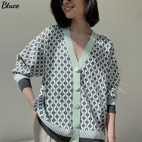 autumn women button houndstooth knitted cardigan sweater jumper female fashion vintage loose long sleeve v neck outerwear 211011, White;black
autumn women button houndstooth knitted cardigan sweater jumper female fashion vintage loose long sleeve v neck outerwear 211011, White;black