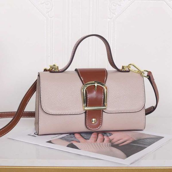 luxury handbags single shoulder korean fashion small square 2021 leather women's trend versatile portable msenger bag 1606
luxury handbags single shoulder korean fashion small square 2021 leather women's trend versatile portable msenger bag 1606