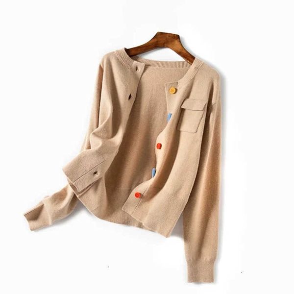 women's sweaters sweaters knitted short sweater colorful buttons o-neck single pocket long sleeve autumn female car mb98, White;black
women's sweaters sweaters knitted short sweater colorful buttons o-neck single pocket long sleeve autumn female car mb98, White;black