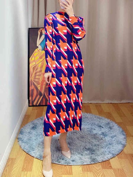 2021 New Spring Female Dresses Miyak Fold Fashion Plus Size Houndstooth Long Skinny Collar Mid-length Dress Gmzh, Black;gray
2021 New Spring Female Dresses Miyak Fold Fashion Plus Size Houndstooth Long Skinny Collar Mid-length Dress Gmzh, Black;gray