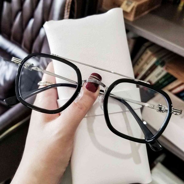 designer sunglasses new croix metal double beam large flat lens, trend anti blue light eye lens with myopia frame, White;black
designer sunglasses new croix metal double beam large flat lens, trend anti blue light eye lens with myopia frame, White;black