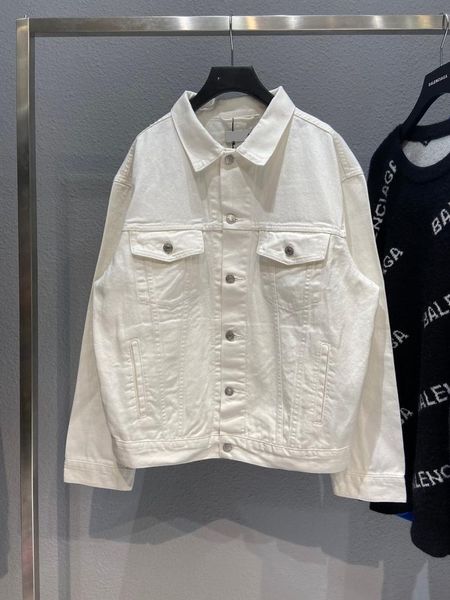 men's jackets 2021 autumn couples trend brand embroidered logo back jean jacket environmental denim fabric casual loose for, Black;brown
men's jackets 2021 autumn couples trend brand embroidered logo back jean jacket environmental denim fabric casual loose for, Black;brown