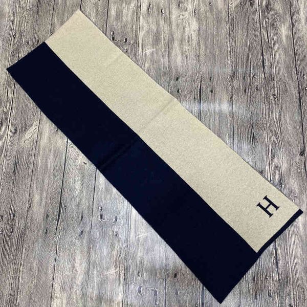 70% off autumn and winter new two-color color matching letter wool men's warm thickened boutique scarf bib for the elderly, Blue;gray
70% off autumn and winter new two-color color matching letter wool men's warm thickened boutique scarf bib for the elderly, Blue;gray