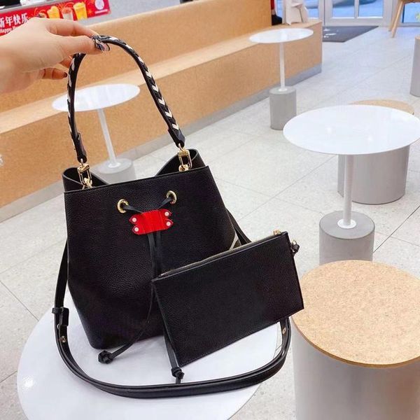 2021 summer fashion bags one-shoulder handbag two-piece portable diagonal bag large capacity ladies dual-use leisure simple and versatile, Black;red
2021 summer fashion bags one-shoulder handbag two-piece portable diagonal bag large capacity ladies dual-use leisure simple and versatile, Black;red