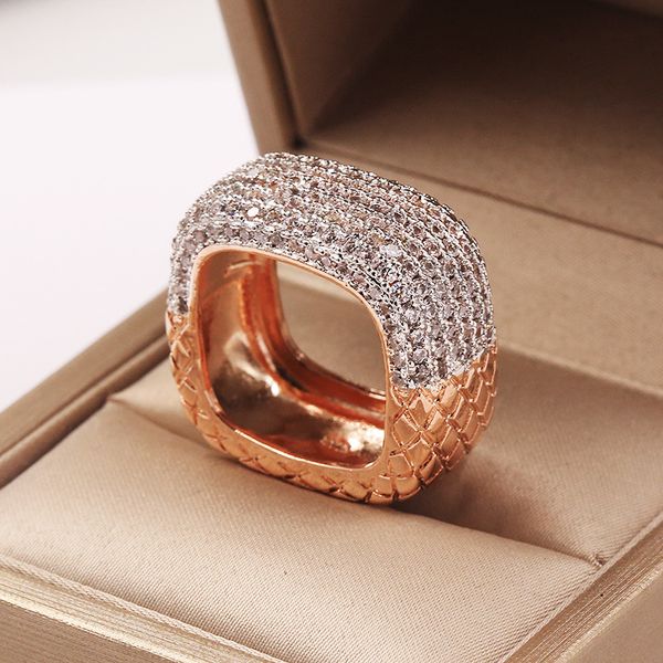 luxury rose gold wedding engagement ring for women cubic zirconia pave setting women's trendy ring jewelry, Slivery;golden
luxury rose gold wedding engagement ring for women cubic zirconia pave setting women's trendy ring jewelry, Slivery;golden