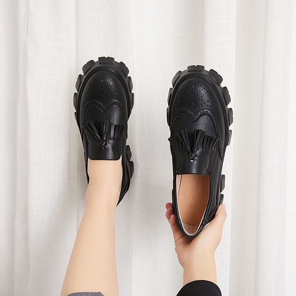 dress shoes british tassel brogue shoes woman high platfom black leather hollow out bowtie creeper women preepy fringe espadrilles la2t
dress shoes british tassel brogue shoes woman high platfom black leather hollow out bowtie creeper women preepy fringe espadrilles la2t