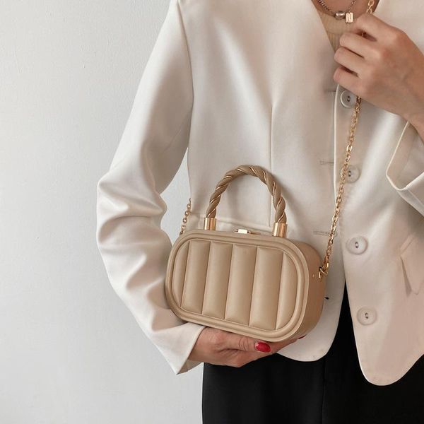 evening bags metal chain shoulder bag women cross body leather 2021 luxury designer handle female handbags sac de luxe femme
evening bags metal chain shoulder bag women cross body leather 2021 luxury designer handle female handbags sac de luxe femme