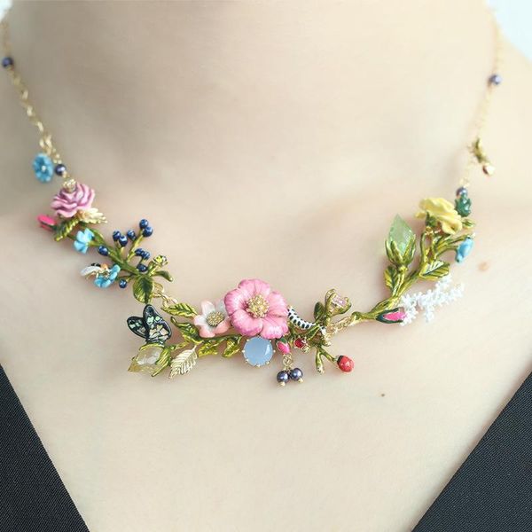 chains handmade enamel glaze flower bee rose large necklace jewelry for woman 2021 trend, Silver
chains handmade enamel glaze flower bee rose large necklace jewelry for woman 2021 trend, Silver