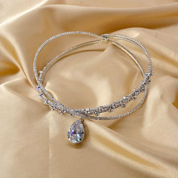 chokers luxury crown crystal necklaces baroque women water drop shape zircon pendant cross weddings jewelry party gifts, Golden;silver
chokers luxury crown crystal necklaces baroque women water drop shape zircon pendant cross weddings jewelry party gifts, Golden;silver