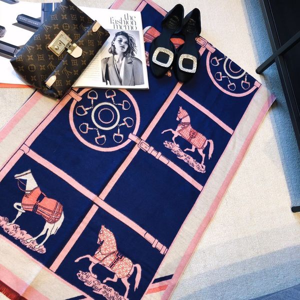 2021 new fashion versatile drawn car imitation cashmere scarf women' and warm air conditioning dual-purpose shawl, Blue;gray
2021 new fashion versatile drawn car imitation cashmere scarf women' and warm air conditioning dual-purpose shawl, Blue;gray